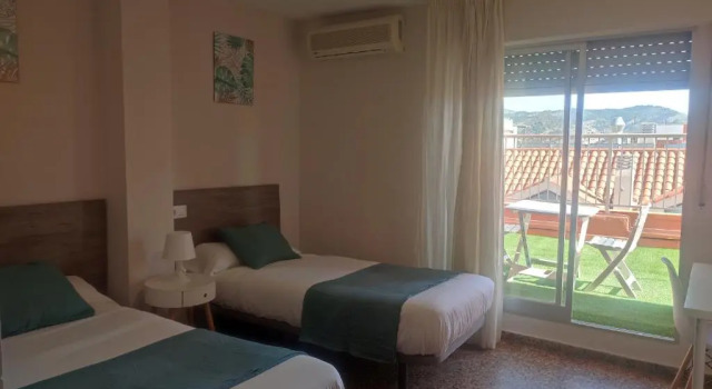 Двухместный номер Standard с балконом Hostal Garamar