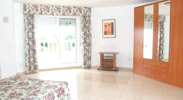 House With 5 Bedrooms in Costa del Zefir, With Wonderful sea View, Pri, Забронировать Отель Отели Монроч-дел-Камп 3 звезды, рядом с Cala del Solitari, 3*