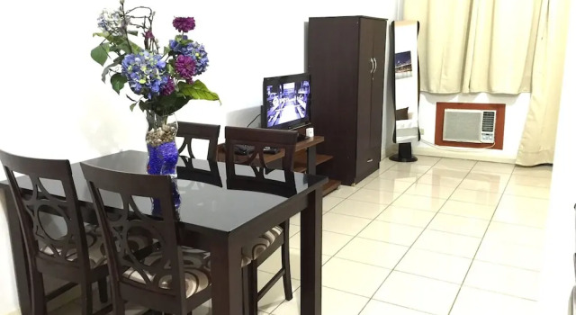 Robinsons Studio W Balcony Rpr02, Забронировать Отель Эрмита 