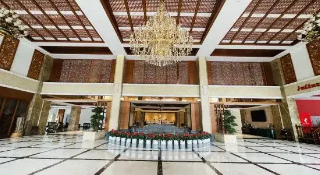 Menglian Ruyi Hotel