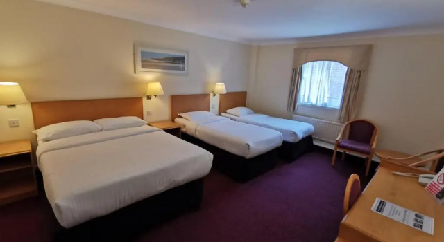 Трёхместный номер Standard Chichester Park Hotel