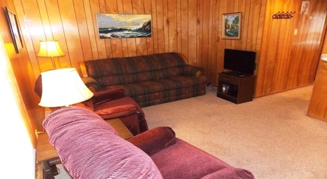 2nd floor Pompano Condo Near Beach by Redawning