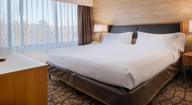 Номер Standard Holiday Inn Hotel & Suites Warren by IHG