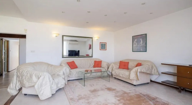 FM Economy 3-BDR Apartment - Spacious Lozenetz Area, Varaa Huoneisto Lozenets 