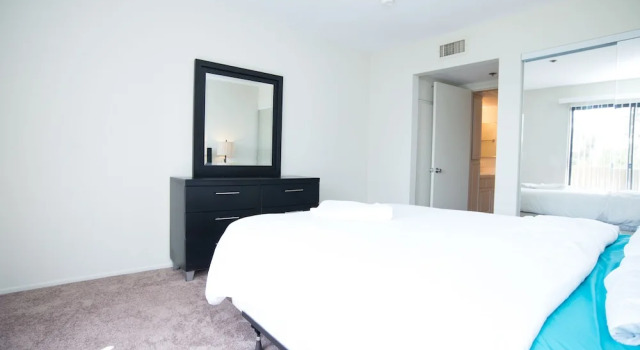 Апартаменты Luxury Strathmore Apartments
