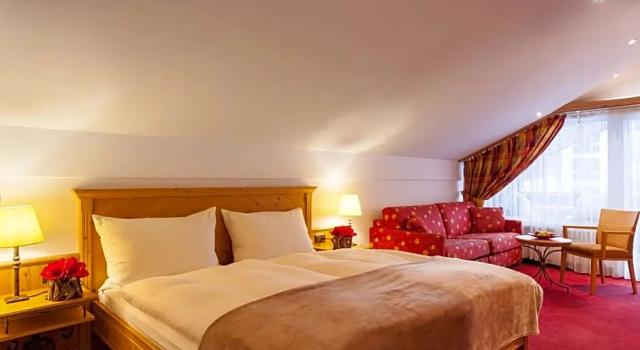 Номер Standard с балконом Hotel Holiday