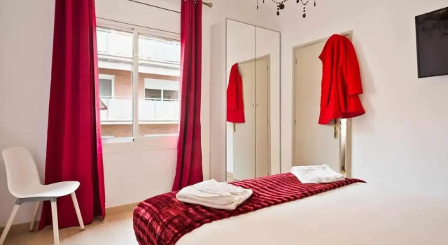 Apartment Eduardo, Забронировать Апартаменты/квартира Отели Барселоны с парковкой, рядом с Госпиталь Святого Креста и Святого Павла, Парковка