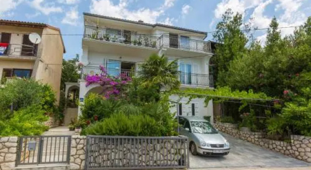 Apartments Dorijan and Karlo