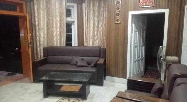 Four Seasons Family Guest House, Забронировать Гостевой дом Гостевые дома Каримабад, Гостевой дом