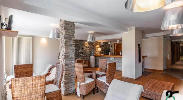 Hotiday Sauze Torre, Varaa Hotelli Sauze d'Oulx Val di Susa