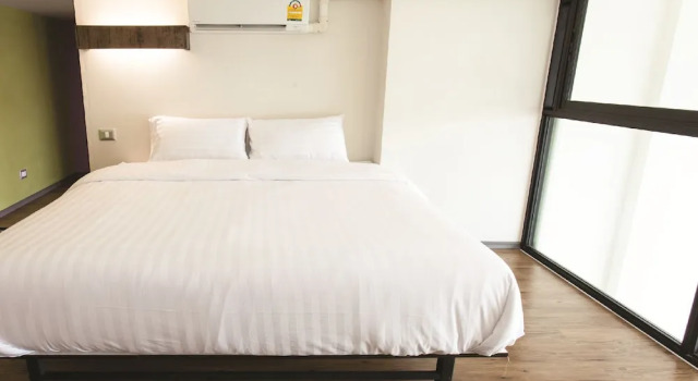 Номер Standard Дуплекс c 1 комнатой с балконом Varrzon Residence Srinakarin 56