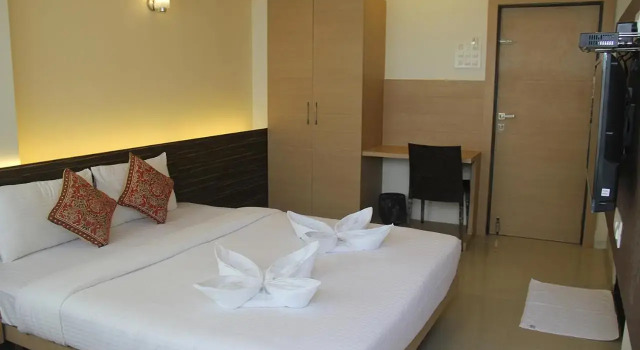 Hotel SaiPrasad Executive Solapur, Prenota Hotel Hotel a Solapur con colazione, Colazione