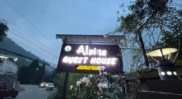 Alpine Guest House, Book Guesthouse Hotels in Sikkim with Parking, Parking