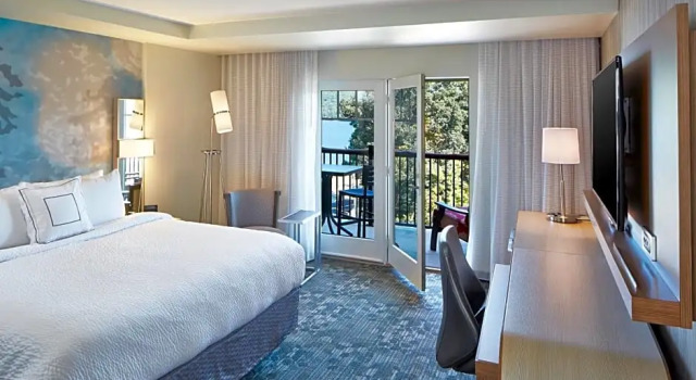 Двухместный номер Standard с балконом Courtyard by Marriott Lake George