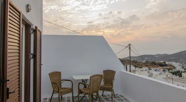 Апартаменты George & Irene Hotel