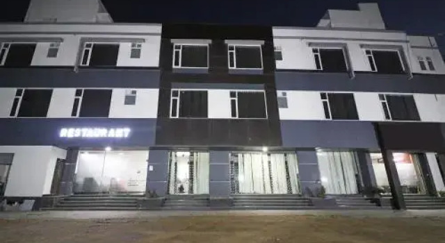 Hotel Parichay by OYO Rooms, Rezervovat Hotel Hotely v Rewari s parkováním, Parkování