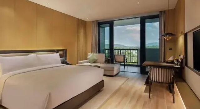 Двухместный номер Deluxe DoubleTree Resort by Hilton Hainan – Xinglong Lake