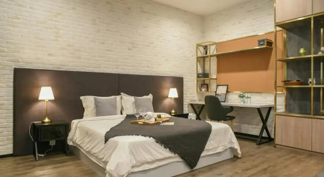 Mid Valley 1km away Verve Suites Old Klang Road