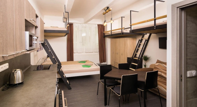 Студия Classic Flying Bed Apartment close to Prague Castle and Airport
