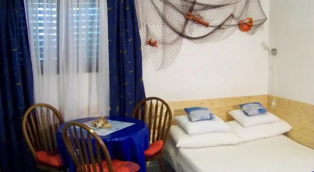 Apartments Misini Dvori, Prenota Appartamento Stomorska 