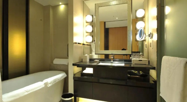 Двухместный номер Deluxe Jinling Hotel