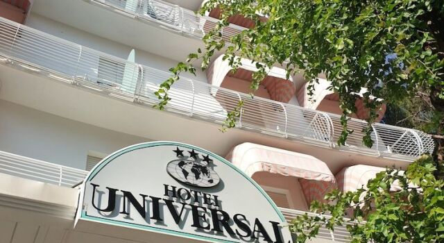 Universal Hotel & Homes, Забронировать Отель Отели Каттолики с завтраком, рядом с Аквариум Le Navi, Завтраки