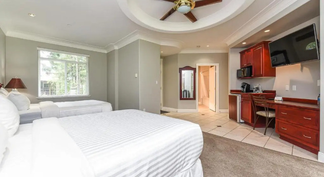 Четырёхместный номер Standard Crown Isle Resort & Golf Community