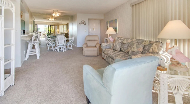 Land's End 307 Building 1 Gulf View / End Unit / 2 Balconies!
