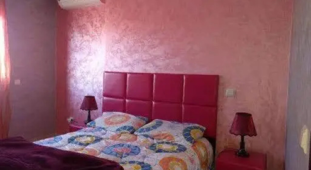 Superbe appartement avec terrasse, Забронировать Апартаменты/квартира Отели Марракеш-Тенсифт-Эль-Хауз с парковкой, Парковка