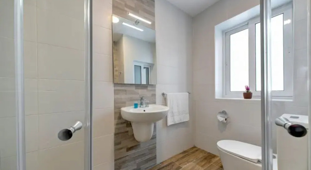 Seaview Stays, Rezervați Hotel Xemxija Bay Malta
