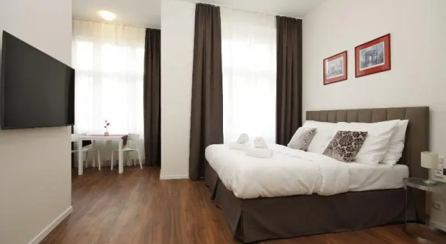 Standard Suite Elizabeth Suites