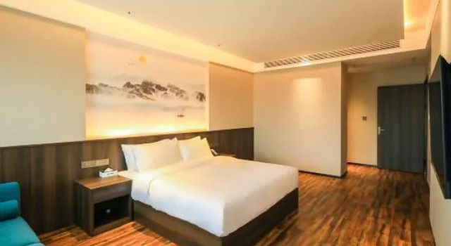 Двухместный люкс Deluxe Leyinyuan Hotel (Shaxi Ancient Town)