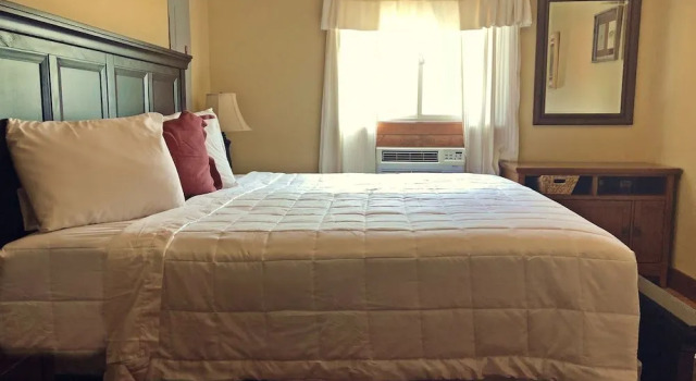 Yellowstone Condo Suites, Buchen Sie Hotel Gardiner Yellowstone National Park-North Gate