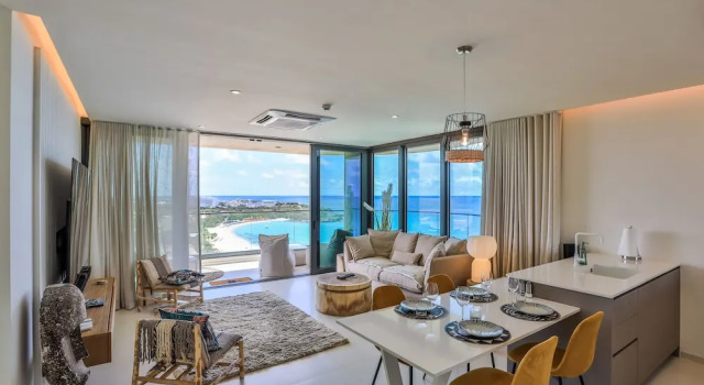 Сondo Deluxe с 3 комнатами с балконом и с видом на океан Mullet Bay Suites - Your Luxury Stay Awaits