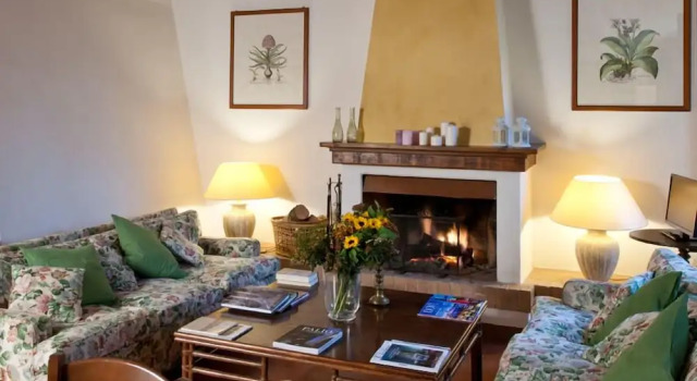 Villa Agriturismo Tenuta la Campana, Prenota Agriturismo Asciano Crete Senesi