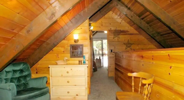 Tahoe Tree House  1831m 3 Bedroom Cabin