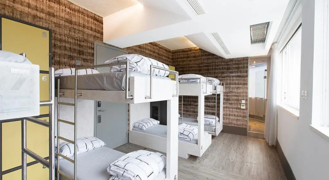 Кровать в общем номере Ovolo Aberdeen Harbour