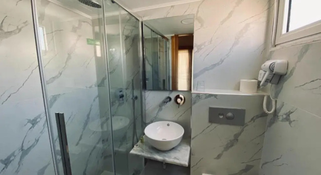 Одноместный номер Standard International Hotel