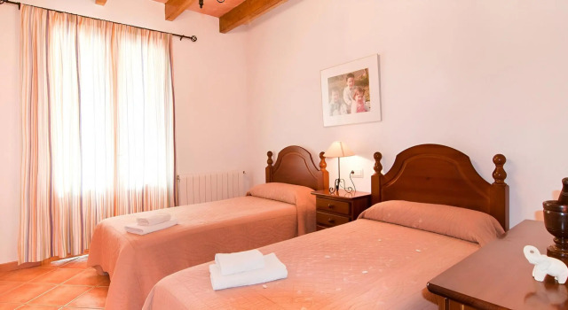 Finca Can Mates Nou 404 by Mallorca Charme, Book Hotel Hoteller i Campos med parkering, Parkering