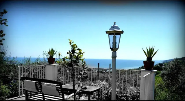 Bed and Breakfast Costaginestre, Prenota Locanda Mini-hotel a Abruzzo, Locanda