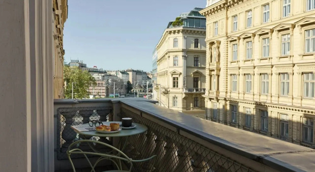Номер Standard с балконом The Cloud One Wien-Staatsoper, part of the Motel One Group