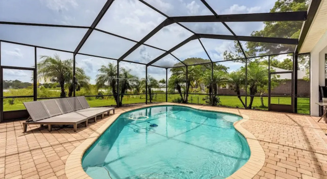 Коттедж Game, Swim & Unwind: Lakeside Retreat Near Disney