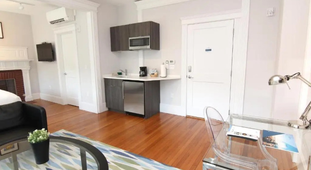 Large Studio w/ Queen AND Sofa Bed..#38, Rezervasyon Otel Brooklyn Boston
