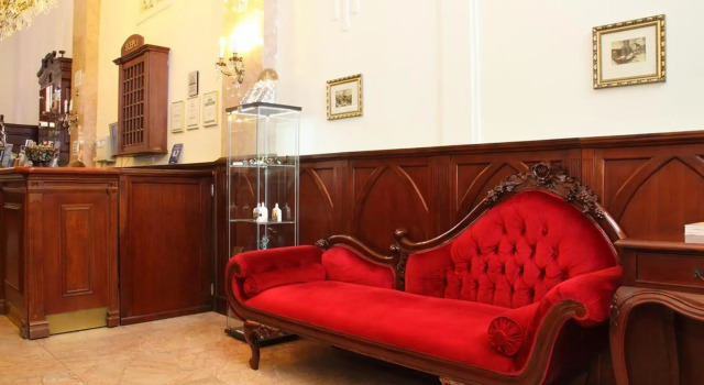 King Charles Boutique Hotel Residence
