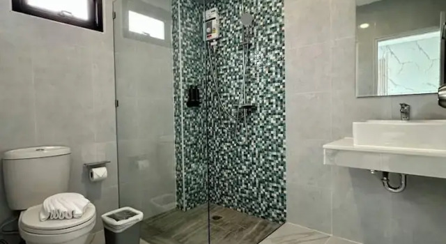 Номер Superior с балконом и с видом на бассейн Smile Boutique at Saiyuan