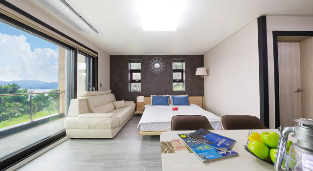 Geoje Ocean View Pension, Забронировать Отель Кодже Кёнсан-Намдо, рядом с Рыбацкая деревня Кедо