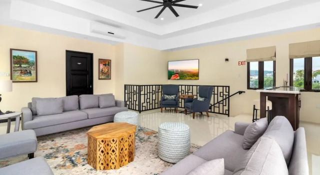 Ocean s Edge Fully Staffed Luxury Villa