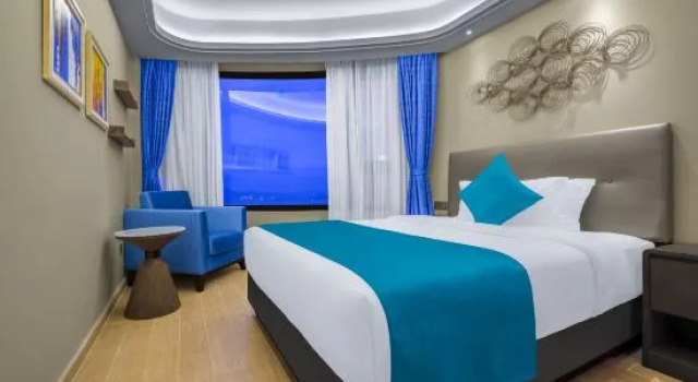 Люкс с 2 комнатами с видом на море Twin Moon Bay Xianghai Hot Spring Holiday Hotel