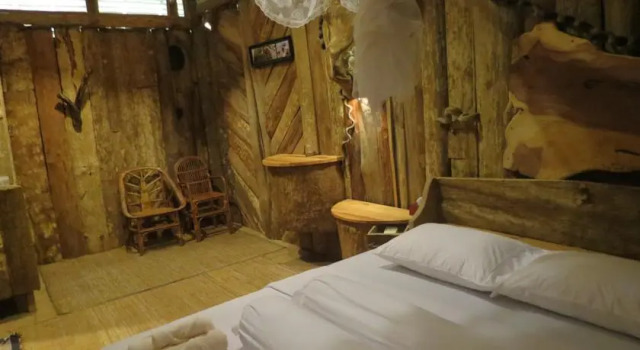 Tree Top Bungalows, Boek Hotel Hotels in Kep Province met parkeren, Parkeren