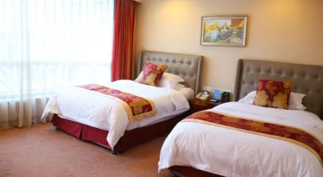 Номер Standard Chengdu Railway Hotel